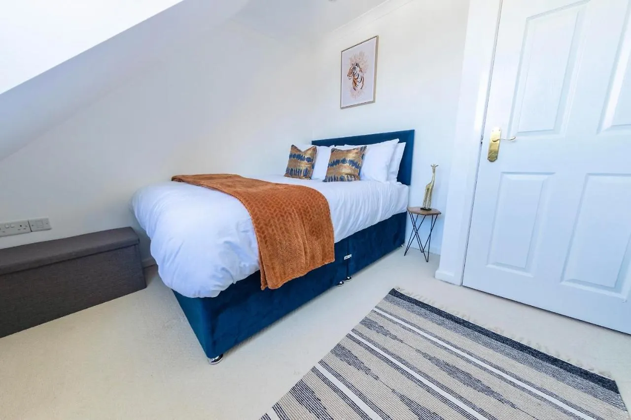 Vakantiehuis Modern 4-Level Townhouse For 8 Free Parking Bournemouth Villa Verenigd Koninkrijk