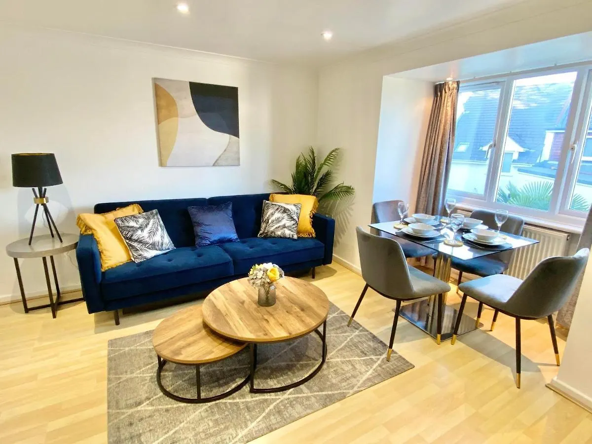 Modern 4-Level Townhouse For 8 Free Parking Bournemouth Villa Vakantiehuis
